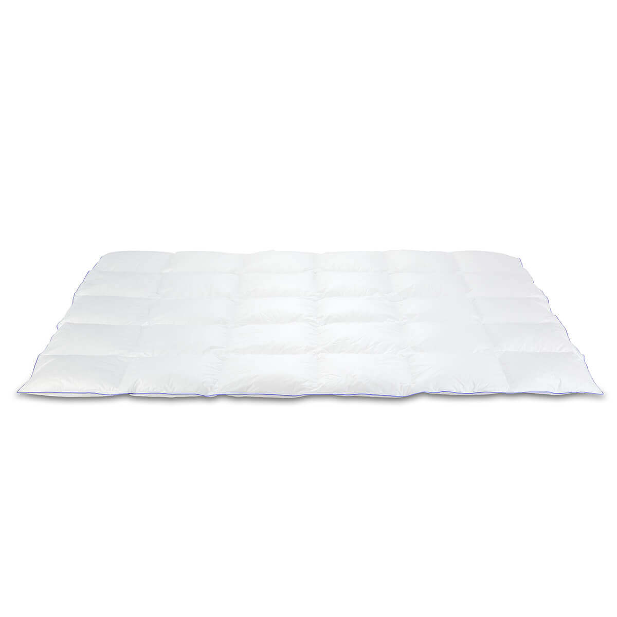 Luxurious Daunendecke Nordic by QUQON, handcrafted for sustainable comfort and exceptional German quality.